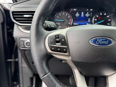 Used 2022 Ford Explorer XLT w/ Equipment Group 202A AWD/4WD image 28