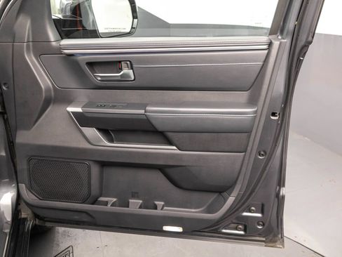 Used 2022 Toyota Tundra Platinum w/ Advanced Package AWD/4WD image 43