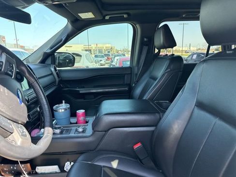Used 2021 Ford Expedition XLT image 8