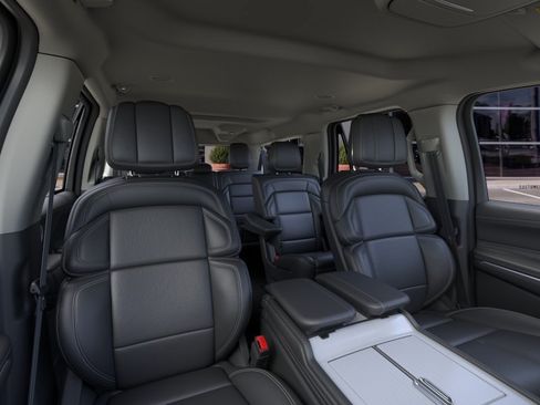 New 2026 Lincoln Navigator L Premier AWD/4WD image 10
