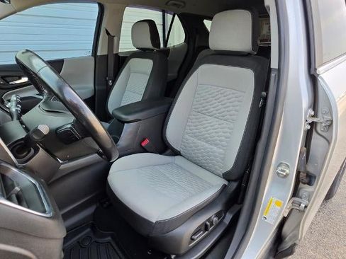 Used 2021 Chevrolet Equinox LT FWD image 12