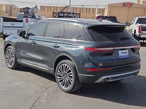 Used 2022 Lincoln Corsair Reserve image 3