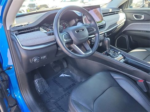 Certified 2022 Jeep Compass Latitude image 19