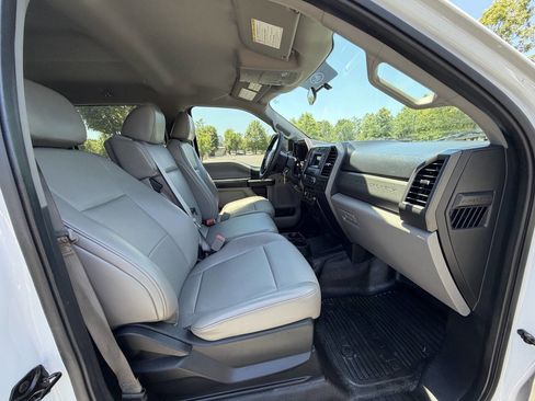 Used 2019 Ford F250 XL w/ Power Equipment Group AWD/4WD image 14