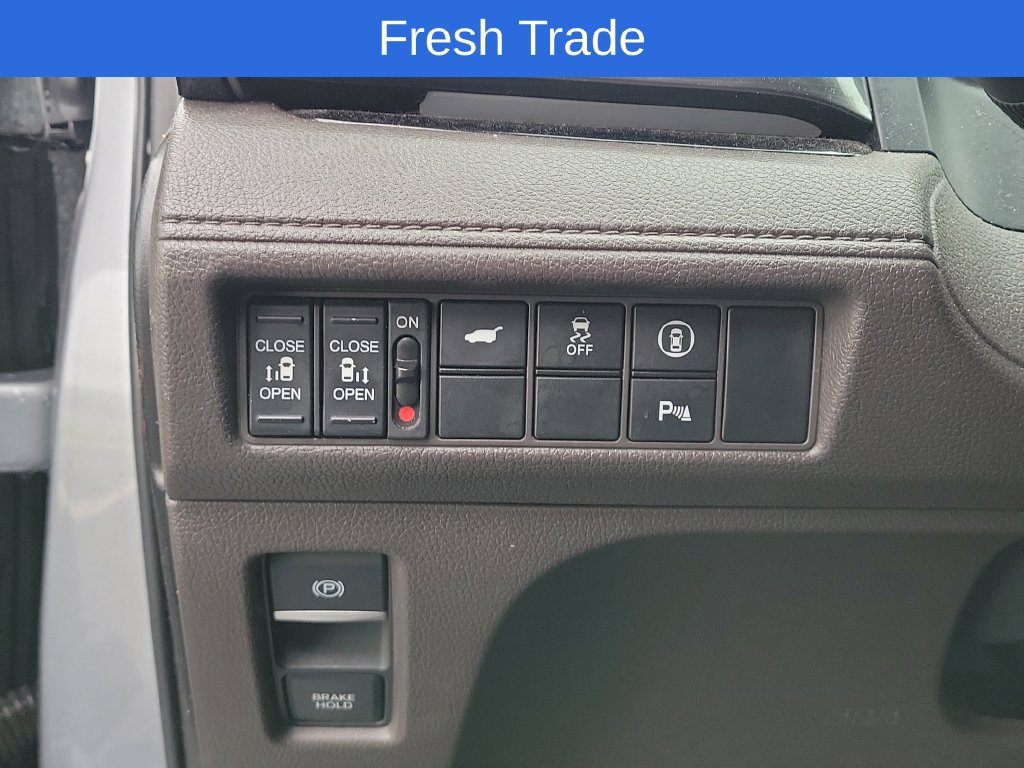 Used 2022 Honda Odyssey Elite image 13