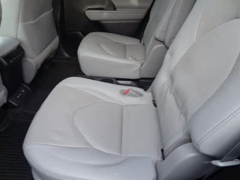 Certified 2020 Toyota Highlander Limited image 23