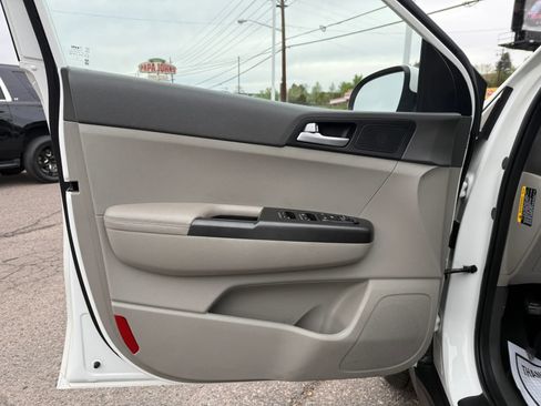 Used 2017 Kia Sportage LX AWD/4WD image 11