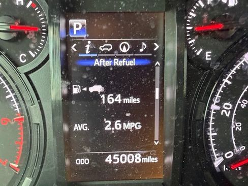 Used 2023 Toyota 4Runner SR5 Premium w/ SR5 Premium Package AWD/4WD image 17