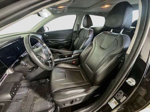 Used 2023 Hyundai Elantra Limited FWD image 22