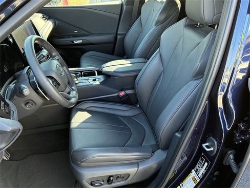 Used 2024 Lexus TX 500h AWD w/ Technology Package image 11