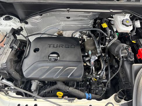 Used 2024 Buick Encore GX Avenir w/ Avenir Convenience Package image 28