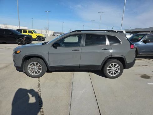 Used 2022 Jeep Cherokee Latitude Lux image 4