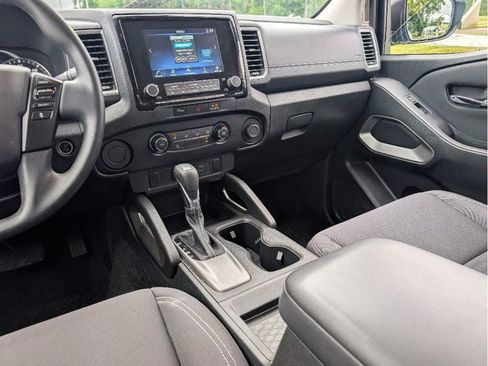 Used 2023 Nissan Frontier SV w/ Technology Package RWD image 23