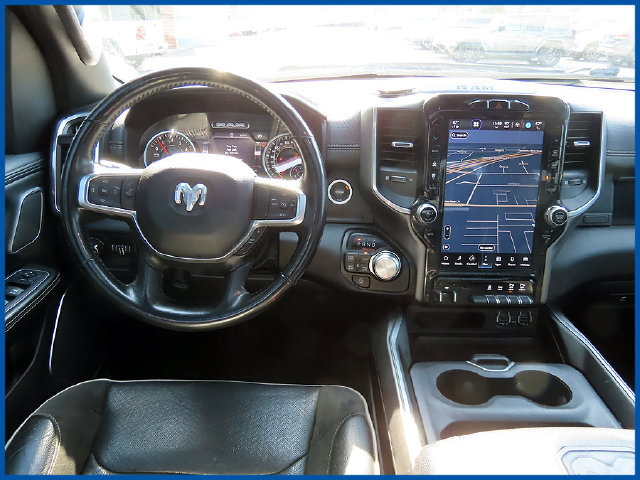 Used 2023 RAM 1500 Laramie AWD/4WD image 10