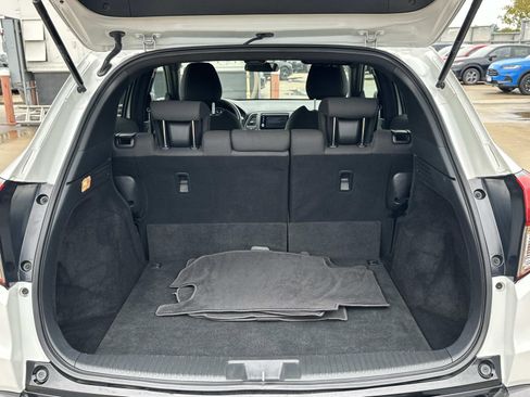 Used 2022 Honda HR-V Sport image 15