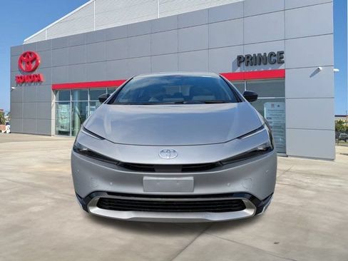 New 2025 Toyota Prius Plug-In Hybrid FWD image 9