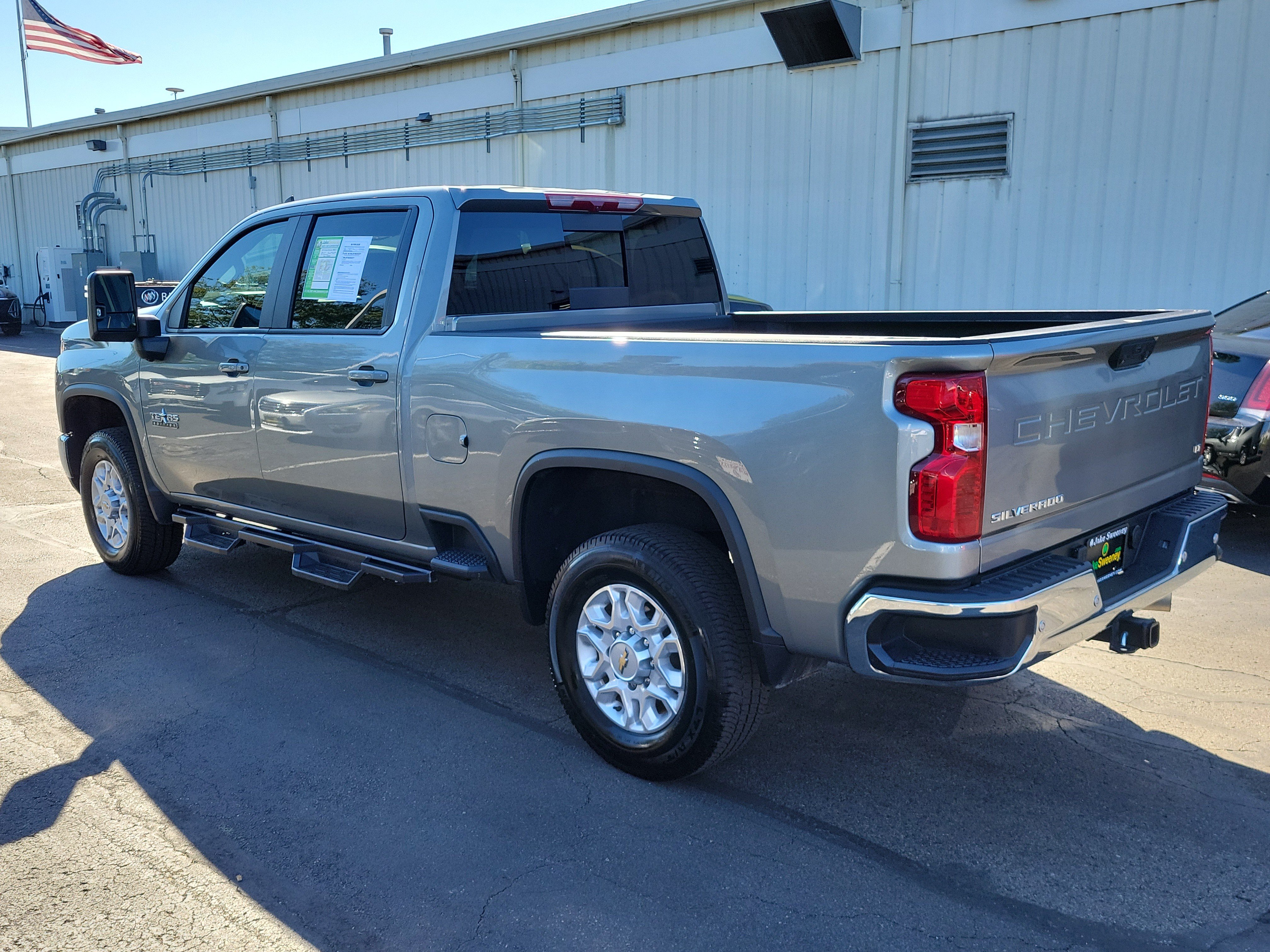 Used 2025 Chevrolet Silverado 2500 LT w/ Texas Edition AWD/4WD image 3