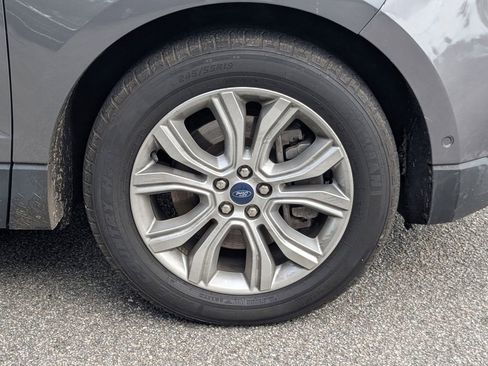 Used 2022 Ford Edge Titanium image 11