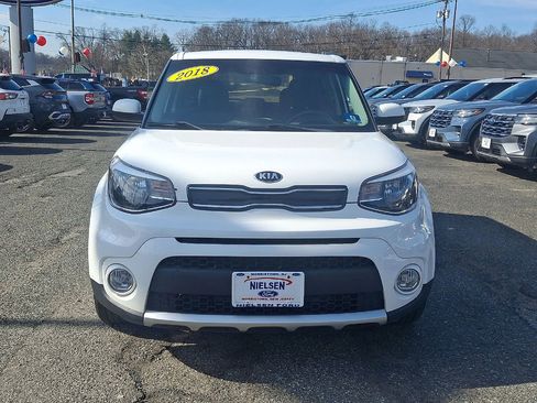Used 2018 Kia Soul + image 3