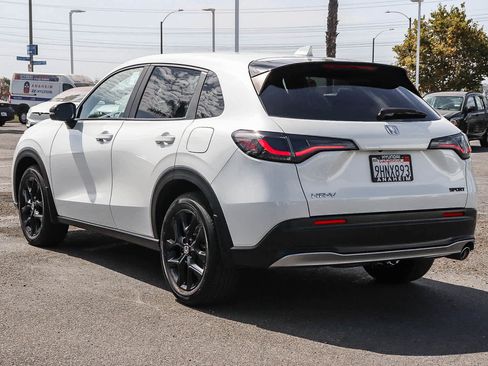 Used 2024 Honda HR-V Sport image 9