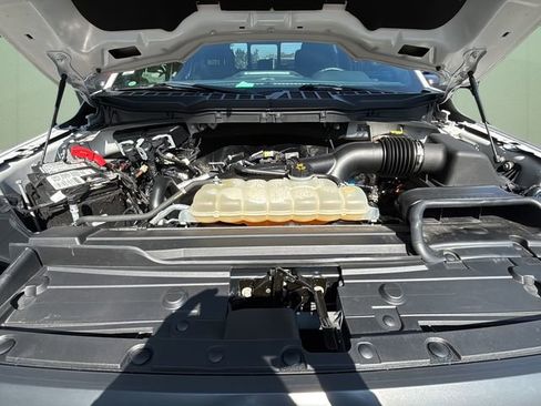 Used 2022 Ford F150 XLT w/ Equipment Group 302A High image 12