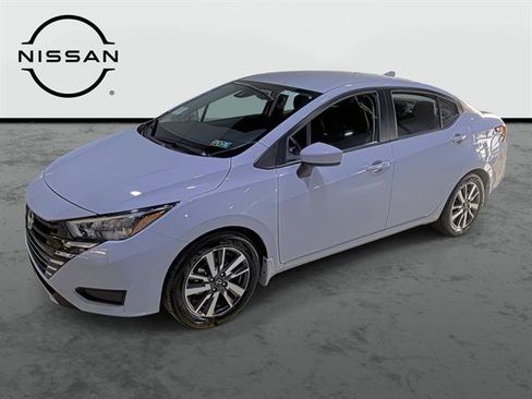 Used 2025 Nissan Versa SV w/ Trunk Package FWD image 5