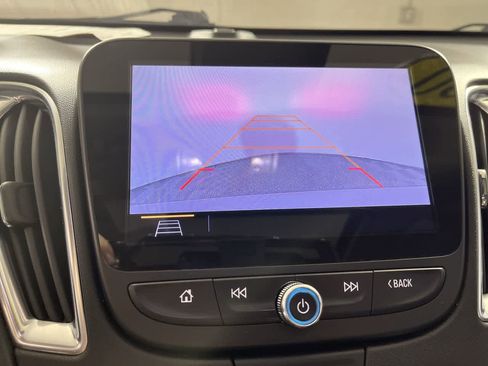 Used 2020 Chevrolet Malibu Premier image 19