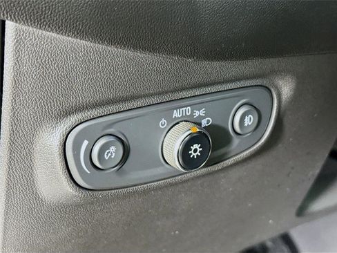 Used 2021 Chevrolet Equinox Premier image 11