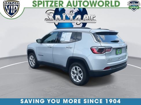 Used 2025 Jeep Compass Latitude AWD/4WD image 7