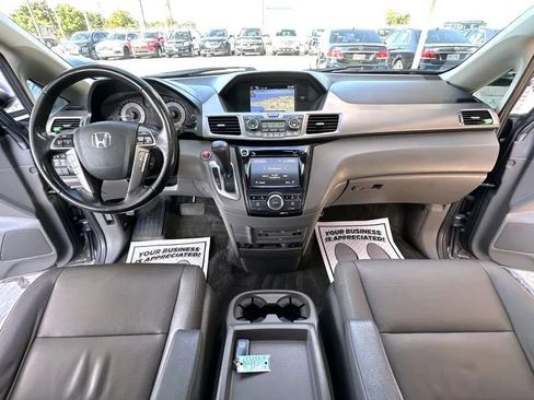 Used 2016 Honda Odyssey Touring Elite image 40
