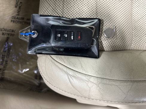 Used 2014 Lexus ES 350 w/ Luxury Package FWD image 36