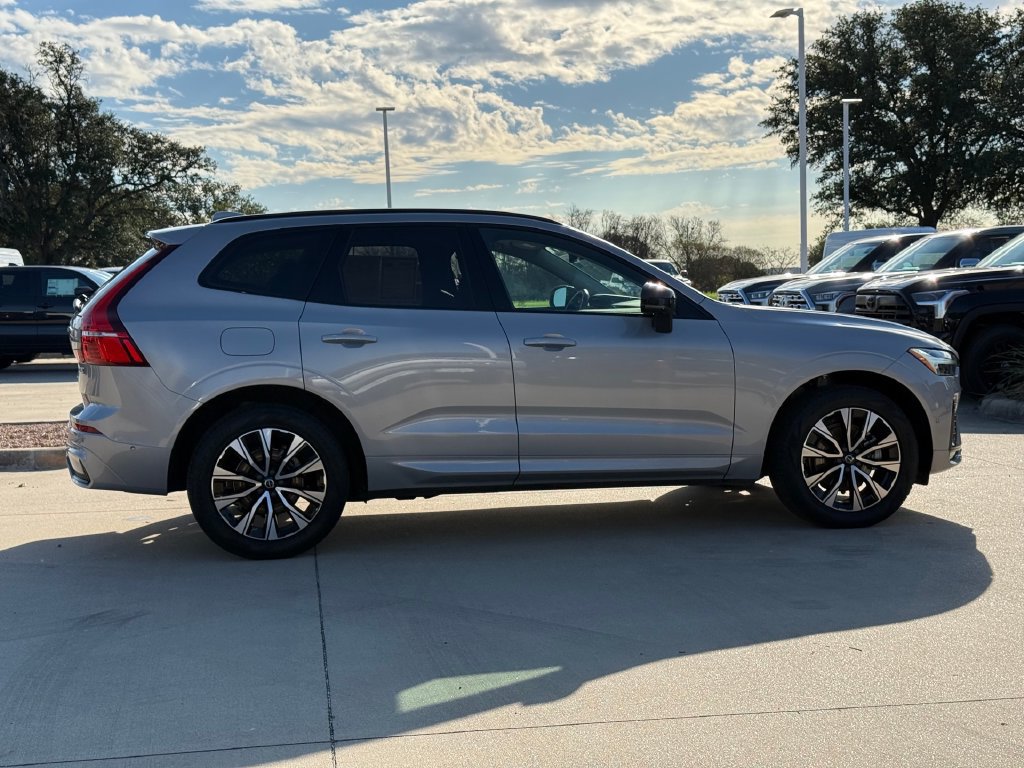 Used 2025 Volvo XC60 B5 Plus w/ Climate Package AWD/4WD image 5
