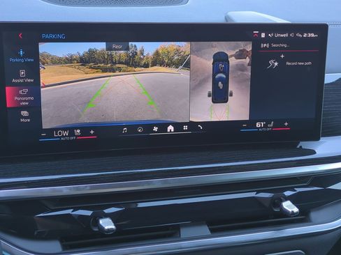 Used 2025 BMW X7 M60i image 25