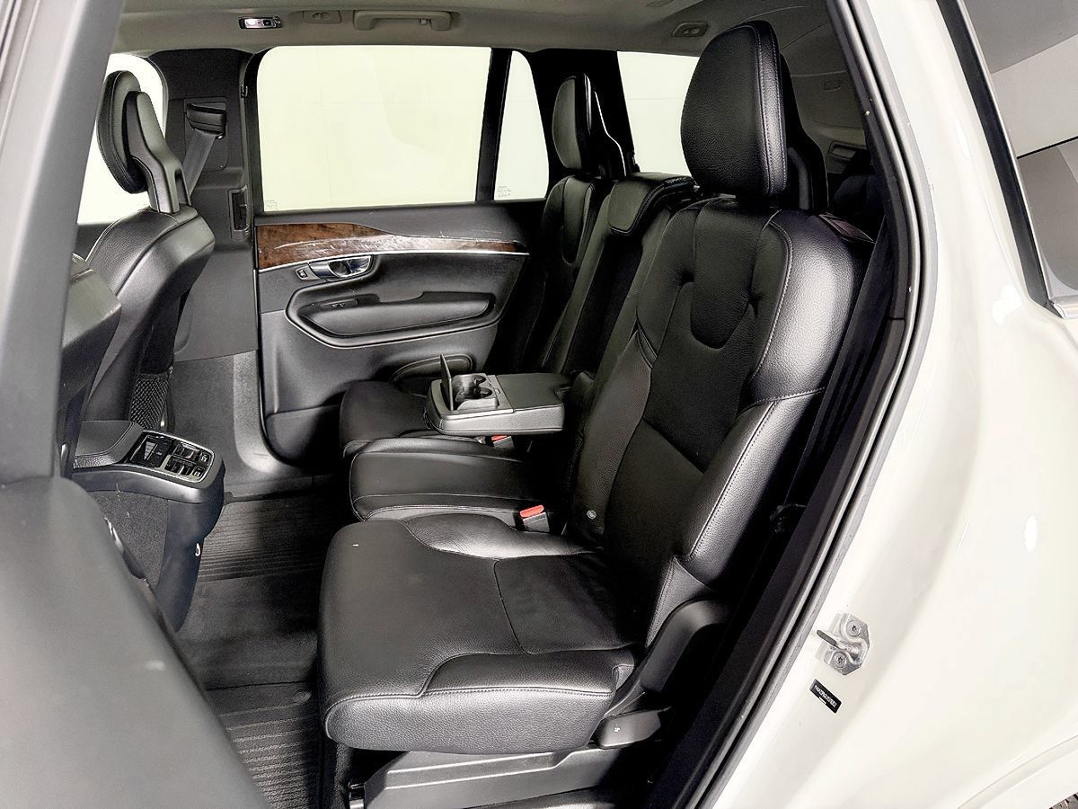 Used 2018 Volvo XC90 T6 Momentum w/ Momentum Plus Package AWD/4WD image 41