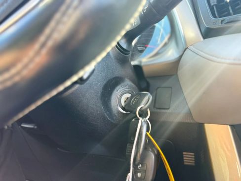 Used 2015 Toyota RAV4 XLE image 16