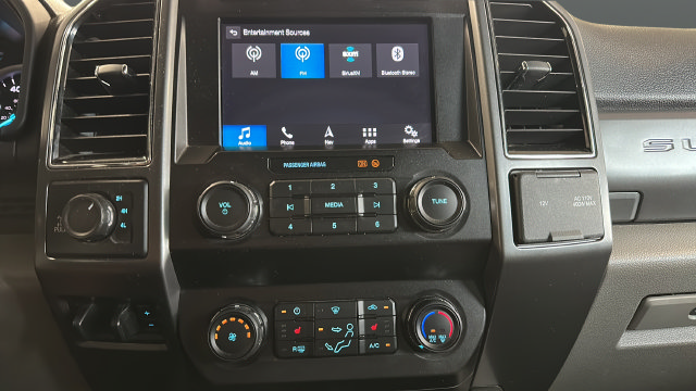 Used 2019 Ford F250 XLT w/ XLT Premium Package AWD/4WD image 15