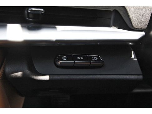 Used 2023 Chevrolet Corvette Stingray Preferred Cpe w/ Z51 Performance Package RWD image 16