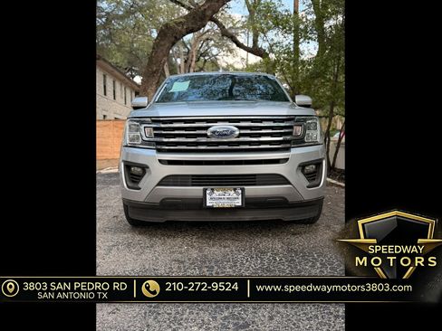 Used 2019 Ford Expedition XLT w/ Equipment Group 202A RWD image 4