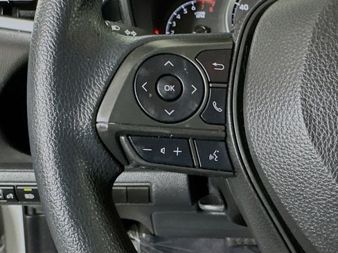 Used 2022 Toyota Corolla LE image 16