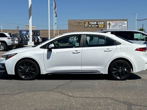 Used 2024 Toyota Corolla SE image 6