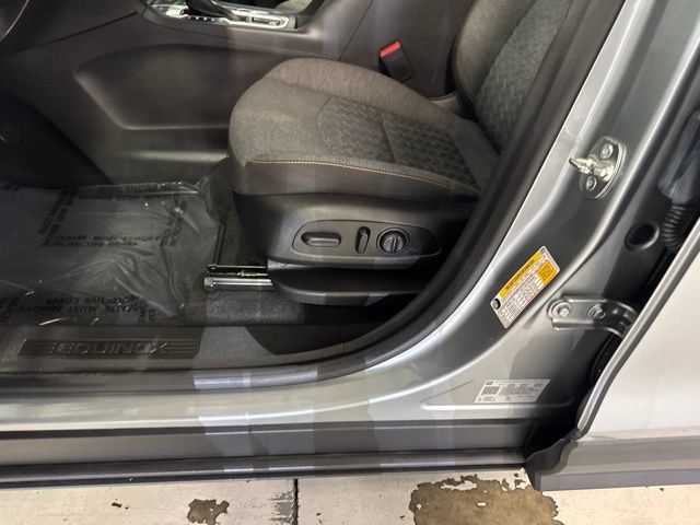 Used 2024 Chevrolet Equinox LT AWD/4WD image 36