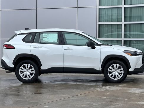 New 2026 Toyota Corolla Cross L image 3