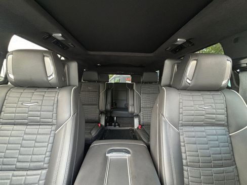 Used 2024 Cadillac Escalade Sport Platinum AWD/4WD image 30