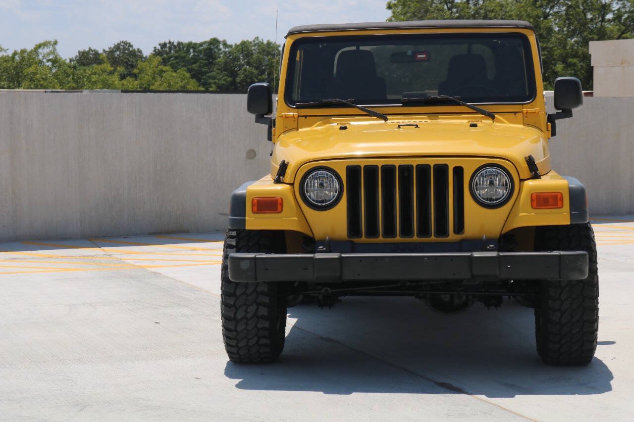 Used 2004 Jeep Wrangler X w/ Convenience Group AWD/4WD image 18