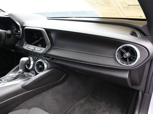 Used 2018 Chevrolet Camaro SS RWD image 34
