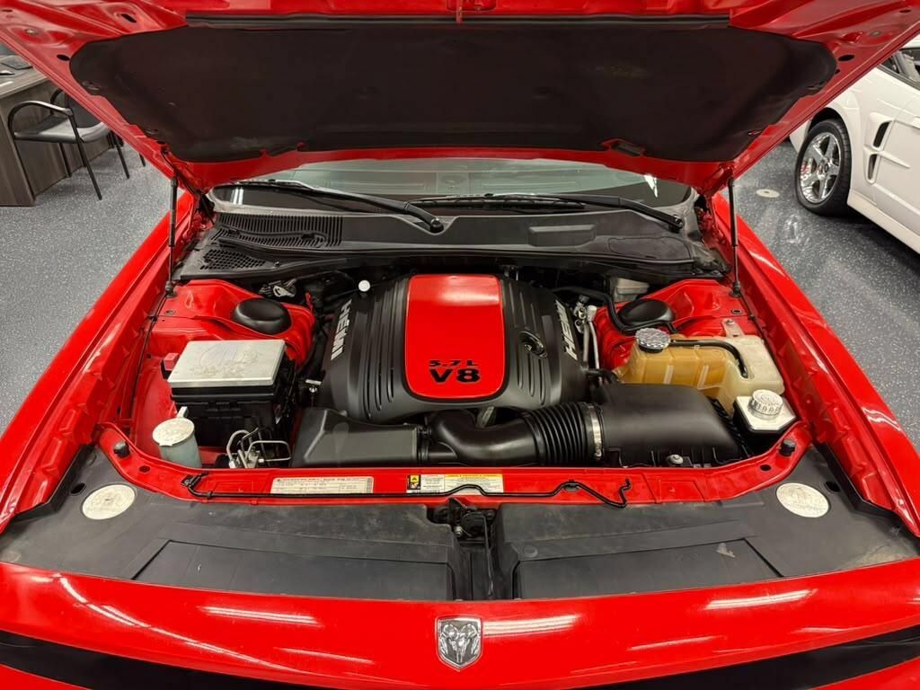 Used 2010 Dodge Challenger R/T RWD image 11