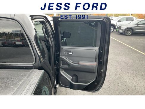 Used 2022 Nissan Frontier PRO-4X w/ Off-Road Protection Package image 11