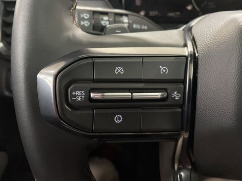 Used 2025 GMC Acadia AT4 w/ Luxury Package image 14