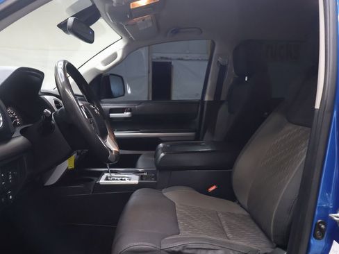 Used 2018 Toyota Tundra SR5 w/ TRD Off Road Package AWD/4WD image 17