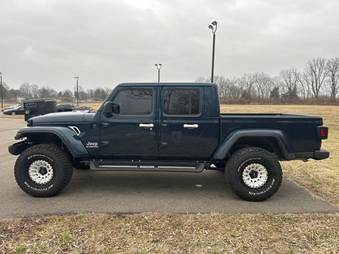Used 2025 Jeep Gladiator Sport image 9